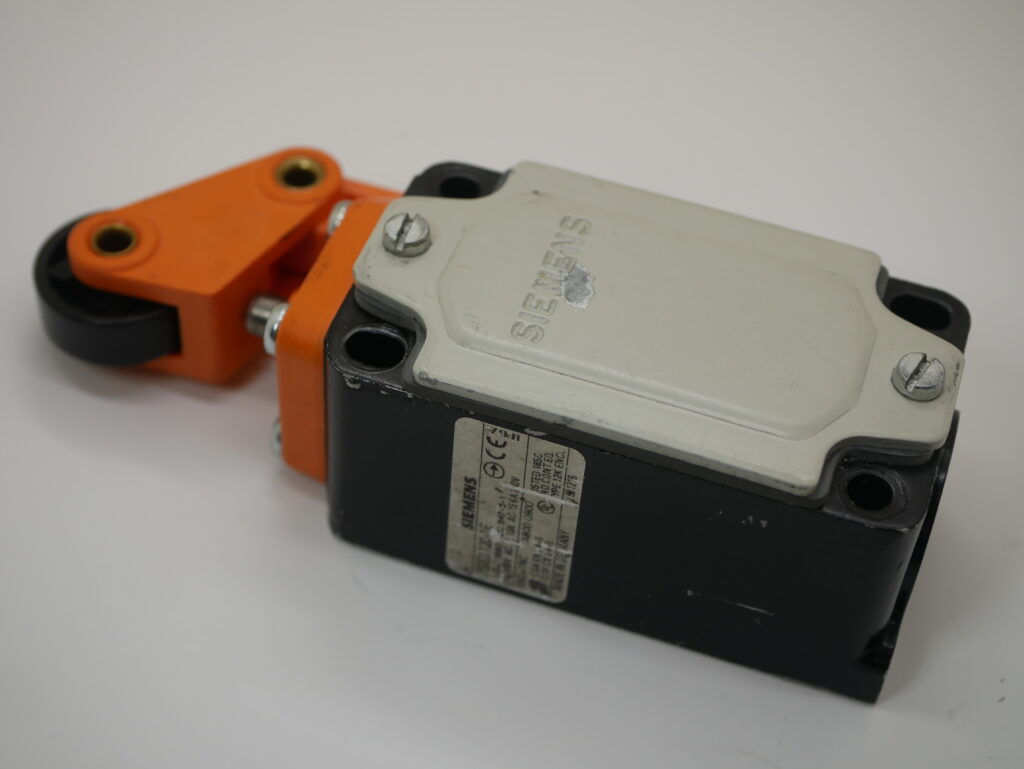 Positioning Switch Positioning Switch 3SE3-120-1E -SNAP Action -1 NO 1NC - The Printers ...