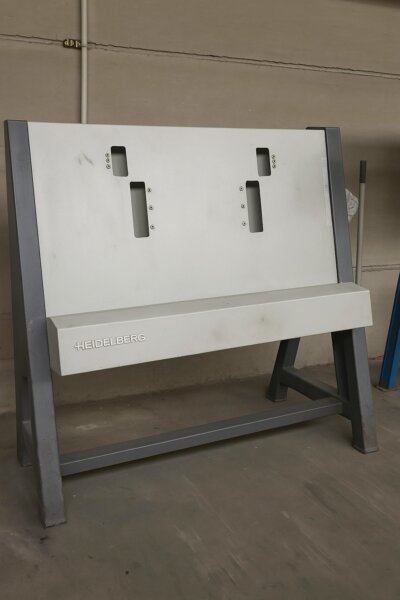 46864B69 C923 4B4D 80B5 8DF636B861AA