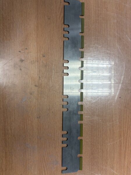 cropped GOSS GRIPPER BLADE DE52271 1.jpg