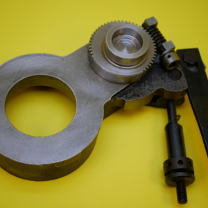 Swiveling lever – Drive side   HDM: 00.540.1527